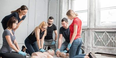 Lär dig HLR (hjärt- och lungräddning) gratis 3